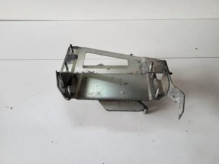 Nissan Qashqai (2013 - 2017) Кронштейн ЭБУ двигателя — фото 1