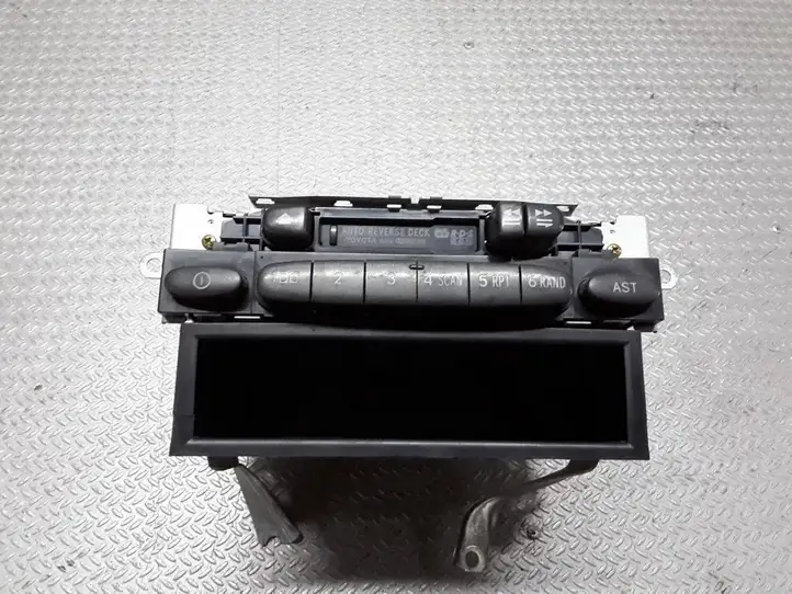 Toyota Yaris Verso (1999 - 2005) 8612052020 Магнитола / мультимедийная система — фото 1