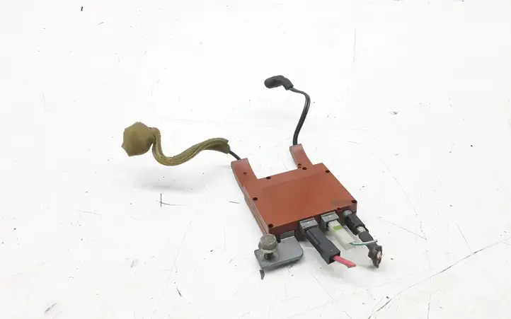 Volvo S60 (2000 - 2004)  8637601 Блок управления антенной