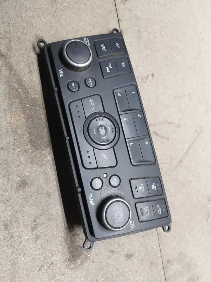 Volvo S40, V40 (2000 - 2004) 30121702 Блок Hi-Fi аудиосистемы — фото 1