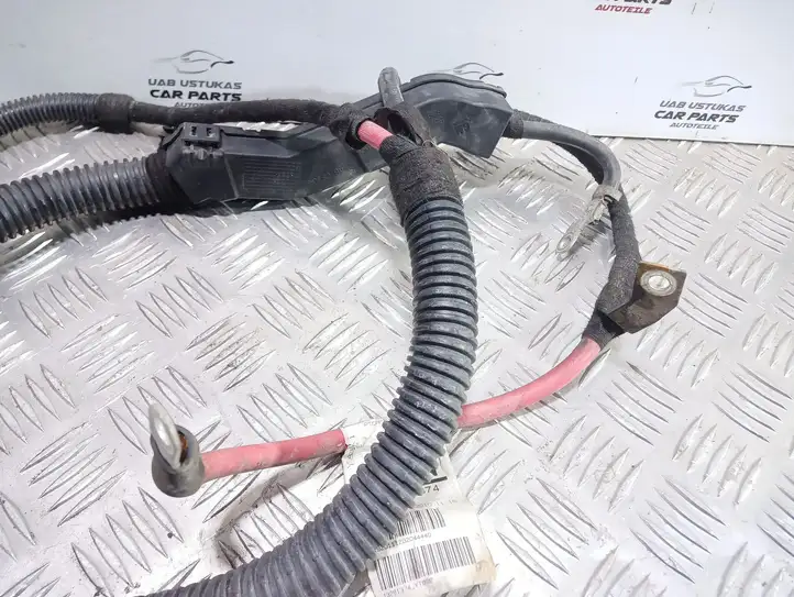 Opel Astra J (2009 - 2012) 13291374 Плюсовой провод аккумулятора — фото 3