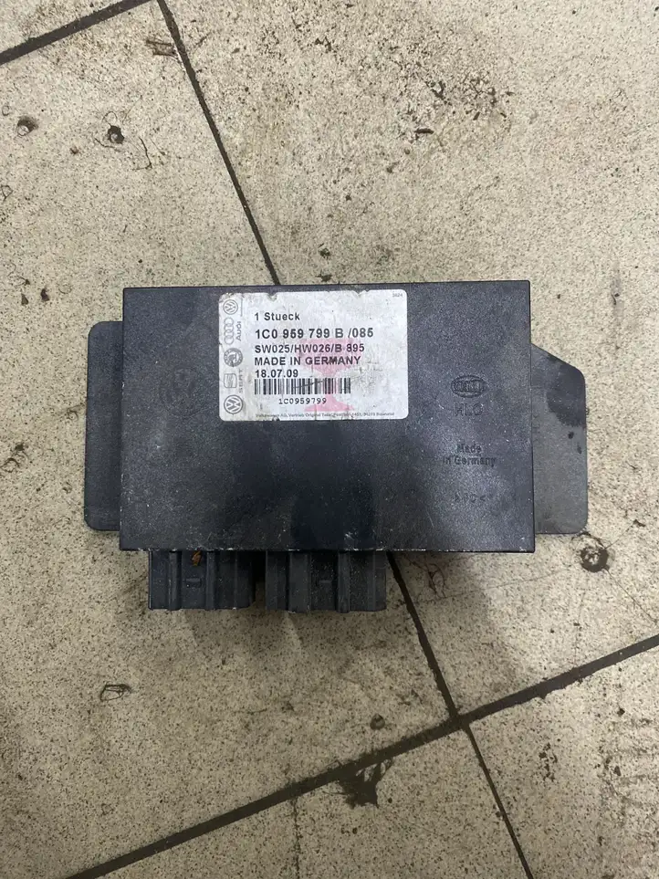 Volkswagen PASSAT B5.5 (2001 - 2005) 1C0959799B Модуль комфорта — фото 1
