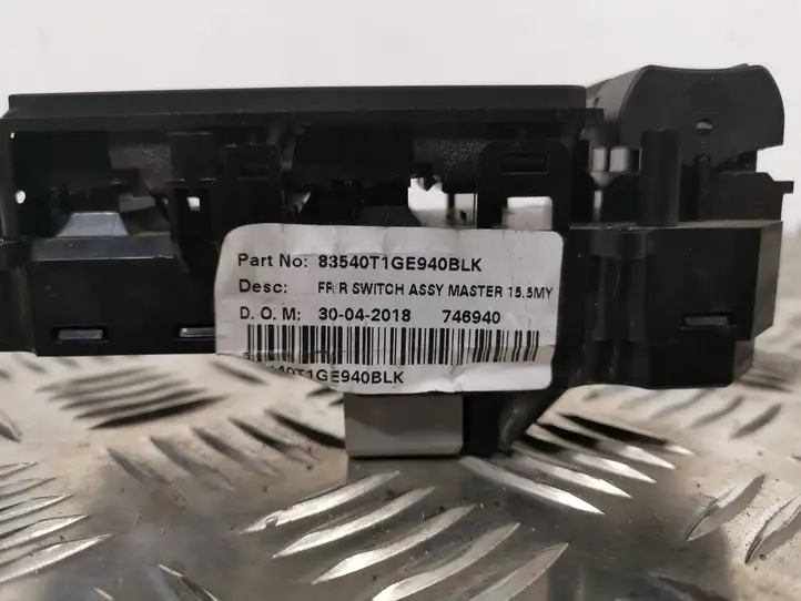Honda CR-V (2012 - 2016) 83540T1GE940BLK Блок кнопок стеклоподъемников — фото 3