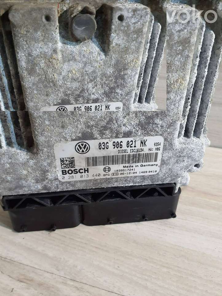 Volkswagen PASSAT B6 (2005 - 2010)  03G906021NK Блок управления двигателя