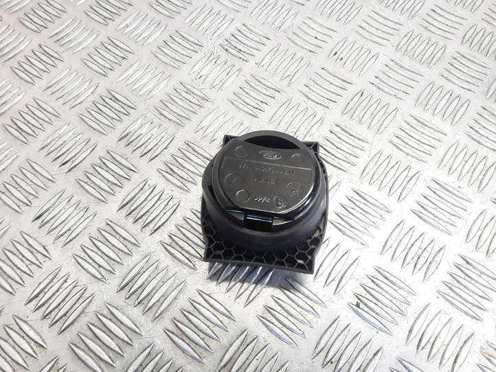 Ford Focus (2015 - 2019)  8V415404788ABW Пепельница