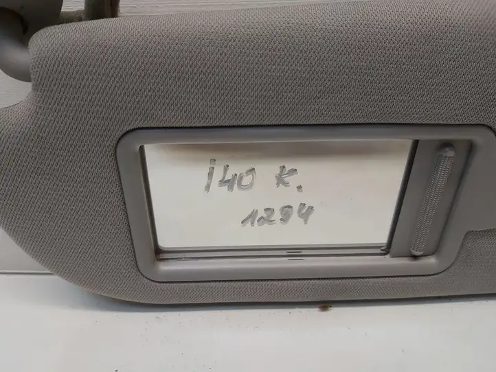 Hyundai i40 (2011 - ) Солнцезащитный козырек — фото 2