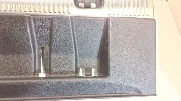 Audi Q3 8U (2011 - 2014) 8U0864483L Отделка порога багажника — фото 7