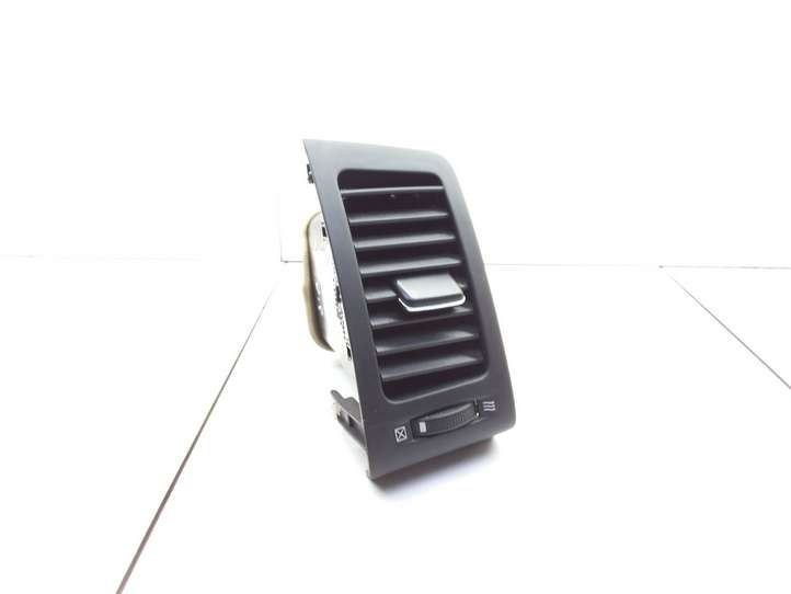 Toyota Corolla Verso E121 (2001 - 2004)  15564244 Боковая воздушный дефлектор