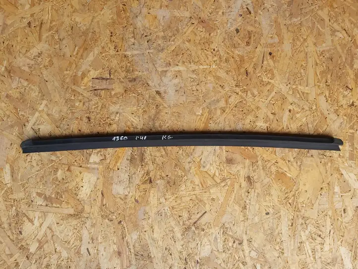 Hyundai i40 (2011 - ) Уплотнитель стекла задней двери — фото 1