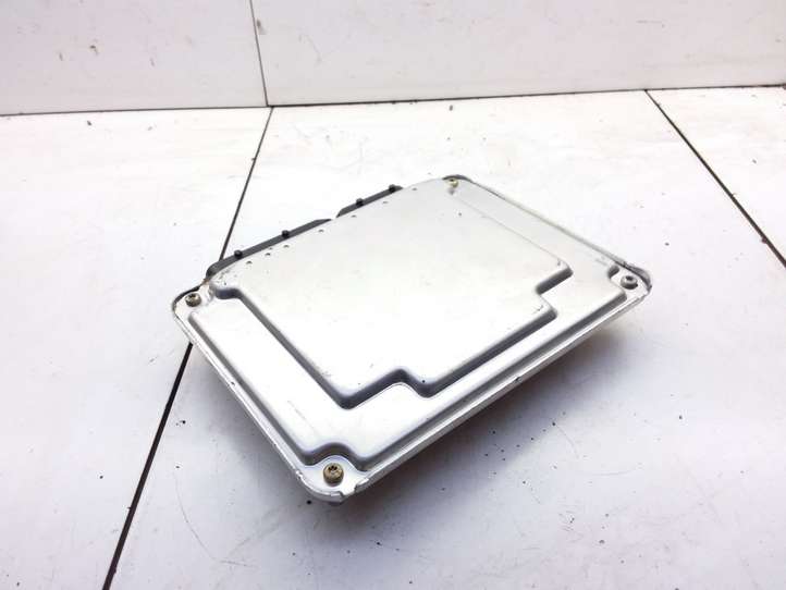Audi A4 (2000 - 2006)  8E0907401D Блок управления двигателя