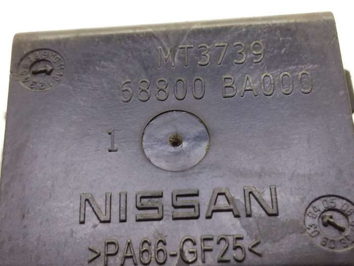 Nissan Primera (2001 - 2008)  68800BA000 Пепельница