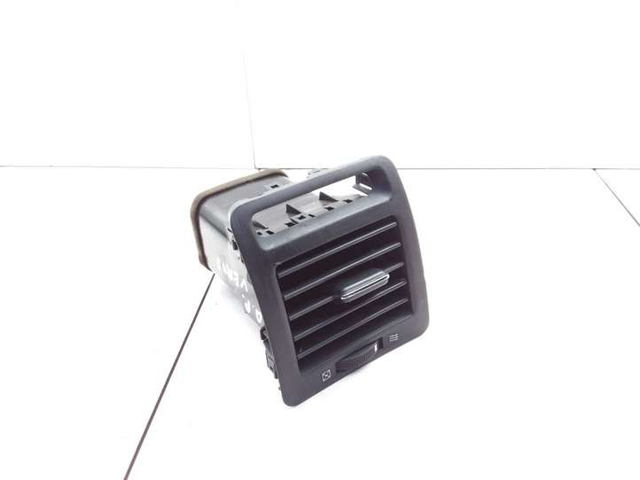 Toyota Corolla Verso E121 (2001 - 2004)  5565013020 Боковая воздушный дефлектор