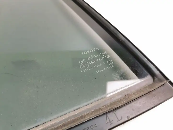 Toyota RAV 4 (XA40) (2012 - 2018) Форточка двери — фото 2