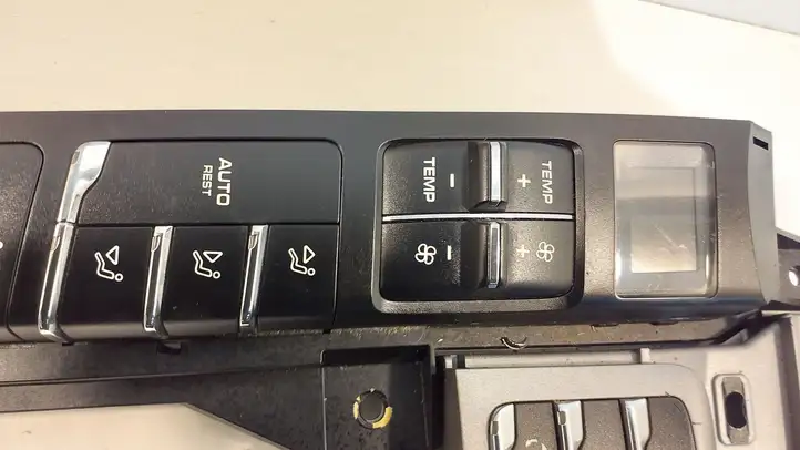 Porsche Panamera (970) (2009 - 2013) 97065320333 Блок кнопок на панели — фото 10