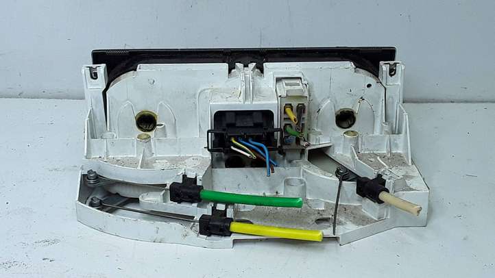 Volkswagen Bora (1998 - 2005)  1J0819045F Блок управления кондиционера воздуха / климата/ печки (в салоне)