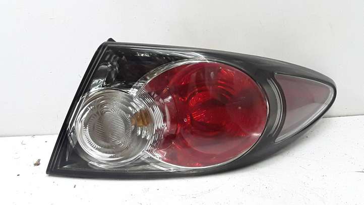 Mazda 6. (2002 - 2005)  2XL950100 Задний фонарь в кузове