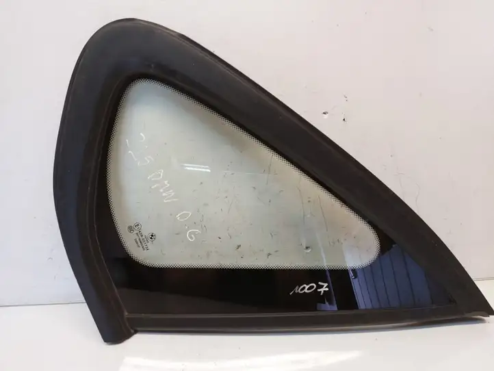 BMW 2 F45 (2014 - 2021) 7298914 Заднее боковое стекло — фото 1