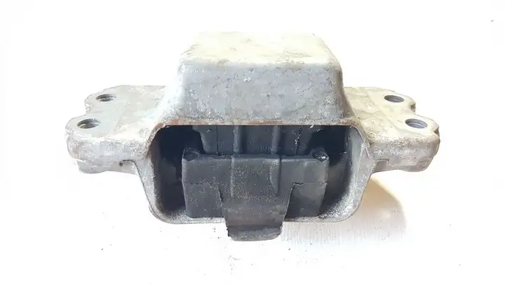 Volkswagen Polo V 6R (2009 - 2015) 1K0199555 Опора двигателя — фото 2