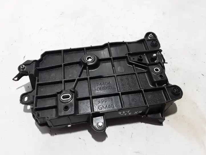 Lexus NX (2021 - ) 744040R060 Держатель аккумулятора — фото 3