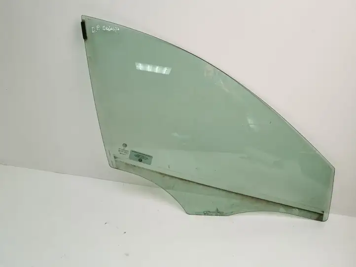 Alfa Romeo Giulietta (2010 - ) Стекло передней двери — фото 1