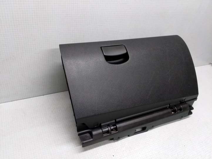 Subaru Outback (2009 - 2014)  66208AJ010 Комплект ящика для вещей (бардачка)