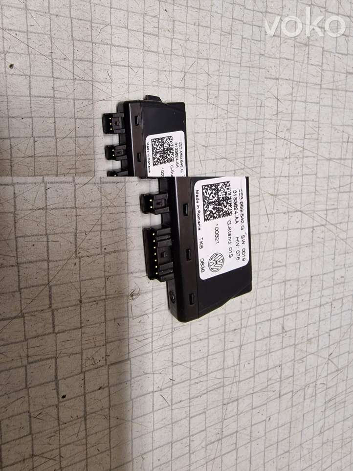 Skoda Octavia Mk4 (2019 - )  5E3059542G Кнопки рулевого колеса