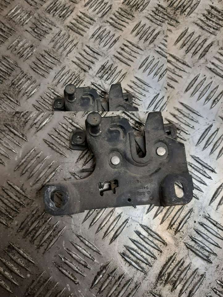 Audi A6 (1997 - 2001)  8L0823509D Замок капота