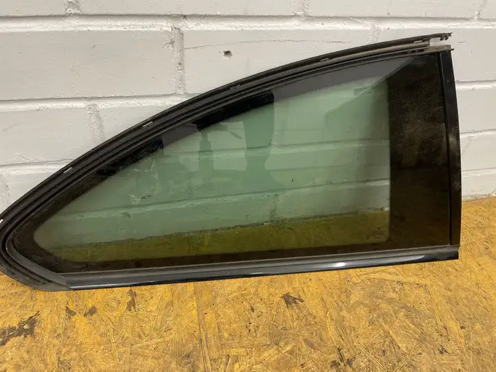 BMW 2 F22 F23 (2013 - 2017) 7345575 Заднее боковое стекло — фото 1