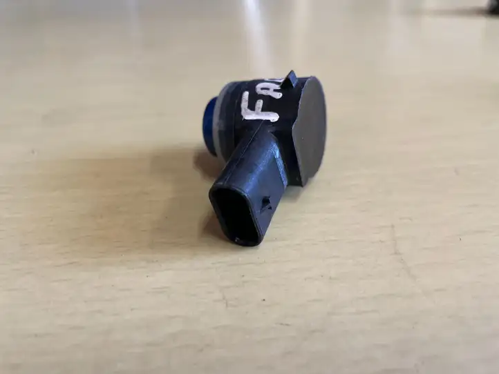 Skoda Fabia Mk3 (NJ) (2015 - 2021) 5Q919275B Датчик парковки — фото 2