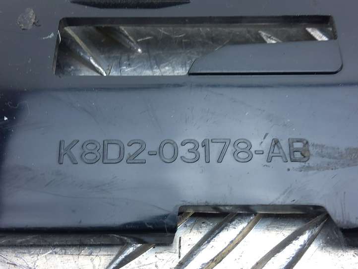 Land Rover Range Rover Evoque (2018 - )  K8D203178AB Отделка стоек лобового стекла