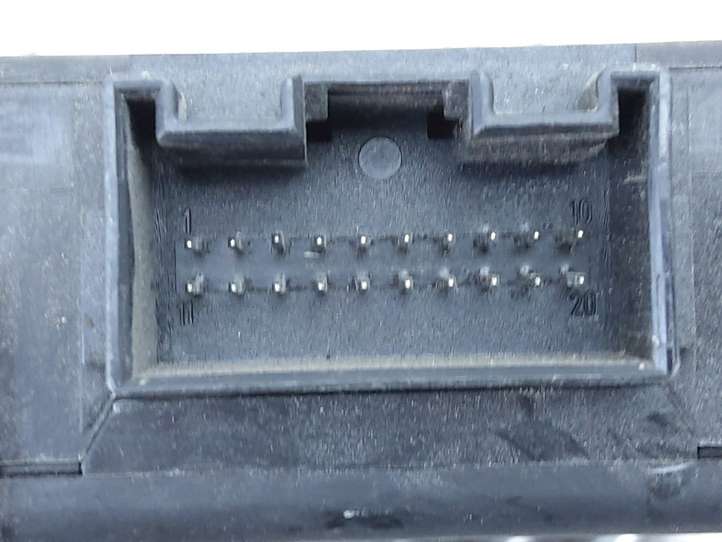 Volkswagen Golf V (2003 - 2009)  1K0907530F Модуль управления gateway