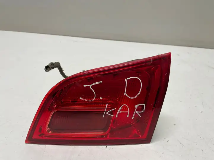 Opel Astra J (2009 - 2012) 13282249 Задний фонарь в крышке багажника — фото 1