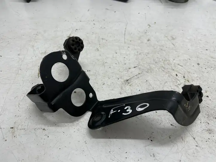 BMW 3 F30 F35 F31 (2012 - 2018) 6798904 Кронштейн блока ABS — фото 1