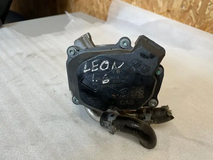 Seat Leon (5F) (2012 - 2019) 04L128063N Дроссельная заслонка — фото 1