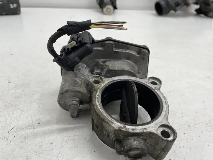 BMW 3 F30 F35 F31 (2012 - 2018) 781075203 Дроссельная заслонка — фото 2