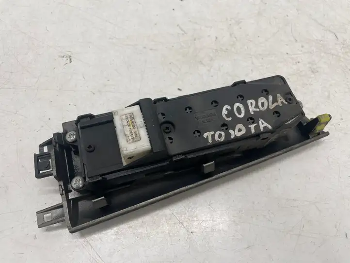 Toyota Corolla Verso E121 (2004 - 2007) 848200F010 Кнопка стеклоподъемников — фото 2