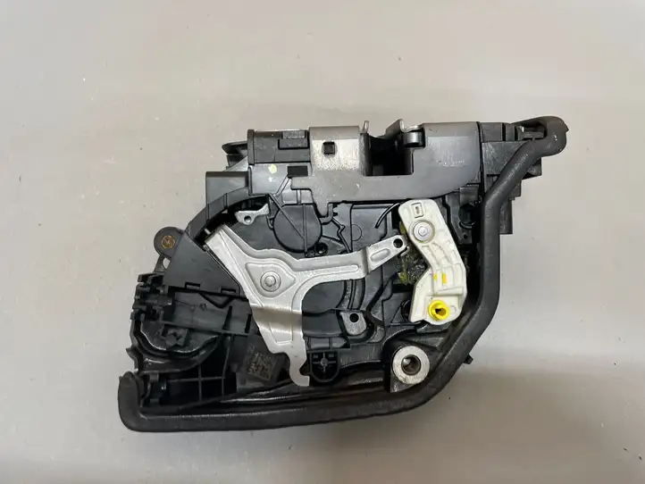 BMW X1 F48 F49 (2015 - 2022) 7281943 Замок задней двери — фото 2