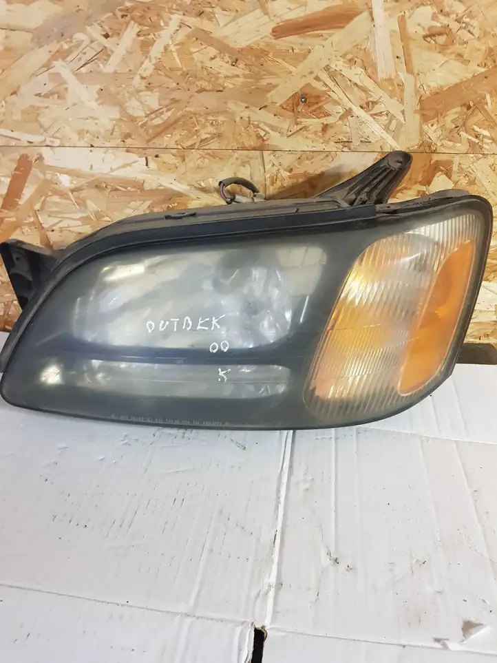 Subaru Outback (1998 - 2003) Передняя фара — фото 1
