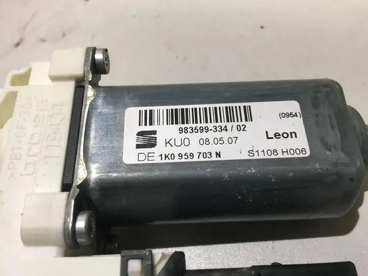 Seat Leon (1P) (2005 - 2012) 1K0959703N Стеклоподъемник задней двери — фото 3