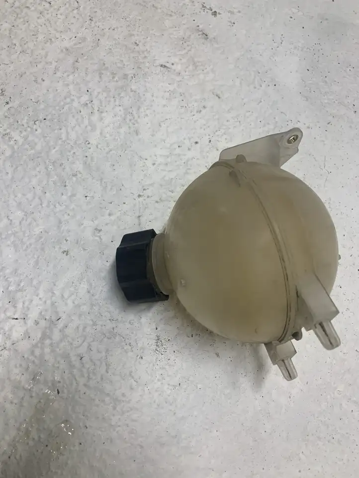 Citroen C4 I Picasso (2006 - 2013) 9684527680001 Расширительный бачок — фото 1