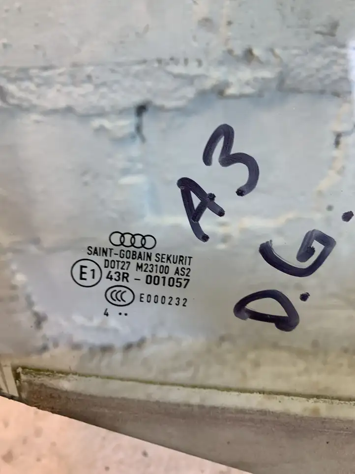 Audi A3/S3 8P (2004 - 2008) Стекло задней двери — фото 2