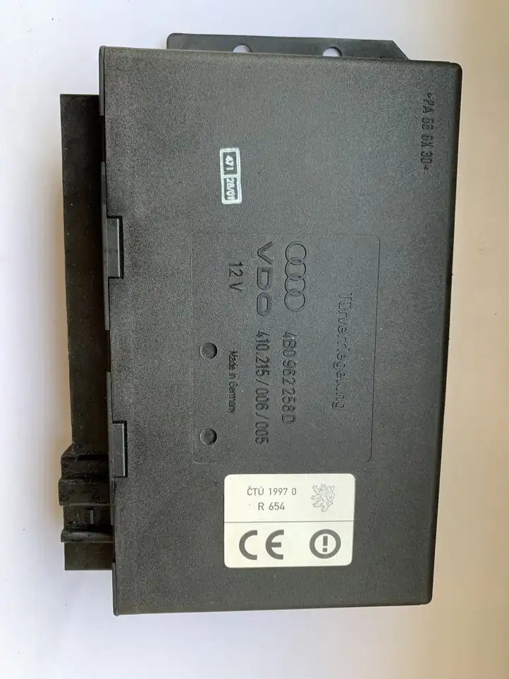 Audi A6 S6 C5 4B (2001 - 2004) 4B0962258D Модуль комфорта — фото 1