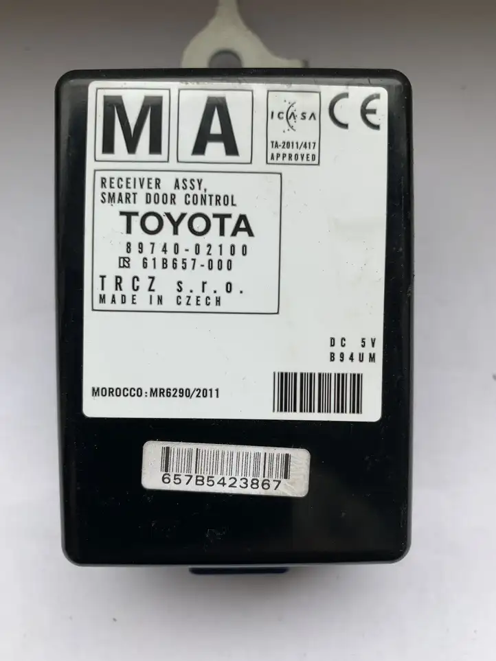 Toyota Auris E180 (2012 - 2018) 8974002100 Блок управления дверью — фото 1