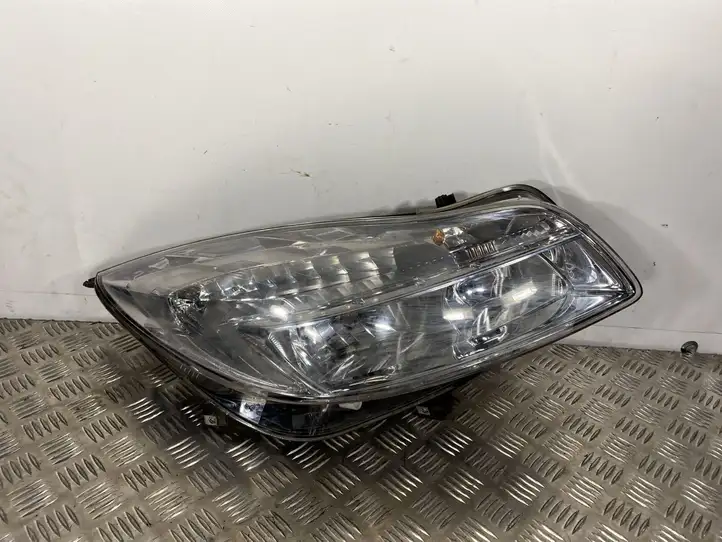 Opel Insignia A (2008 - 2017) 16885702 Передняя фара — фото 1