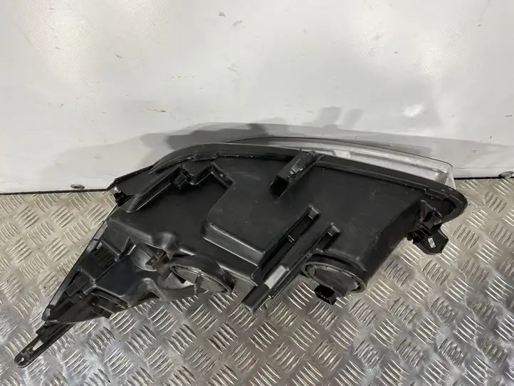Opel Insignia A (2008 - 2017) 16885702 Передняя фара — фото 4