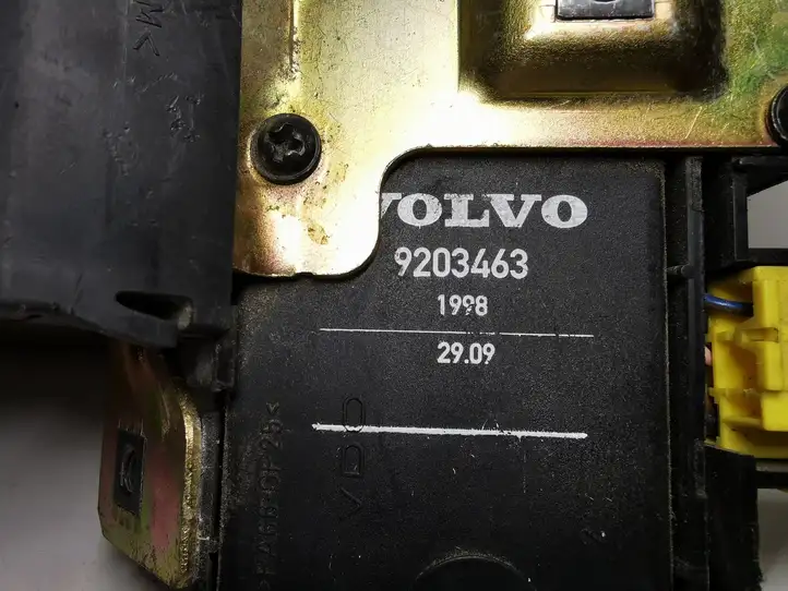 Volvo S80 (1998 - 2004) 9203463 Замок крышки багажника — фото 4