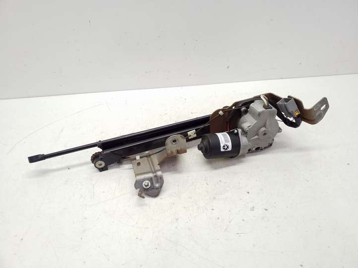 Chrysler Town and Country (2010 - 2016)  PN16915741 Притягиватель задней крышки
