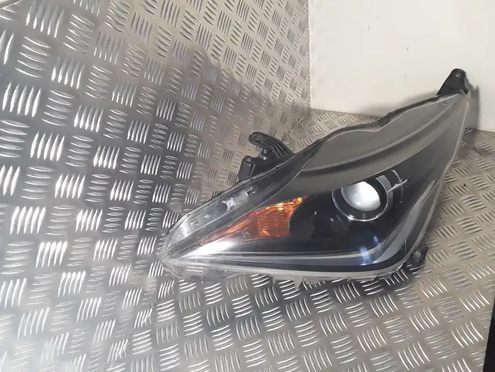 Toyota Aygo AB40 (2014 - 2018) Передняя фара — фото 1