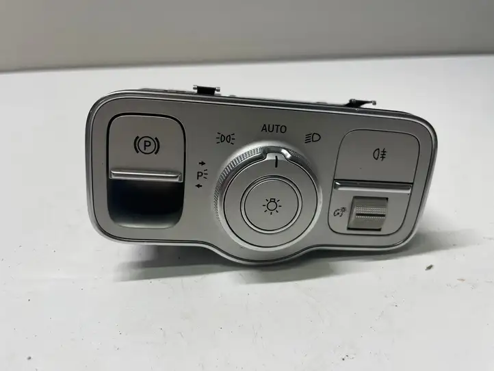 Mercedes-Benz GLE W167 (2019 - ) A1679051201 Включатель фонарей — фото 1