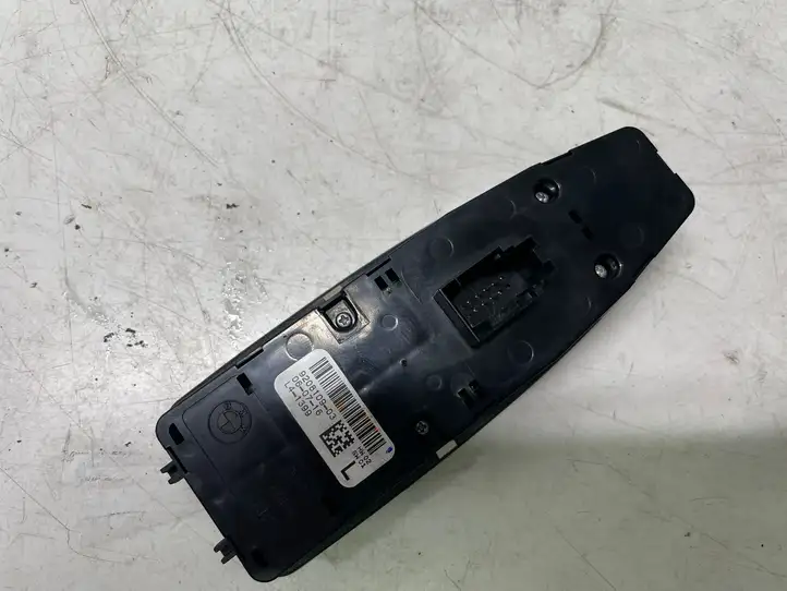 BMW 1 F20 F21 (2011 - 2019) 9208109 Блок кнопок стеклоподъемников — фото 2